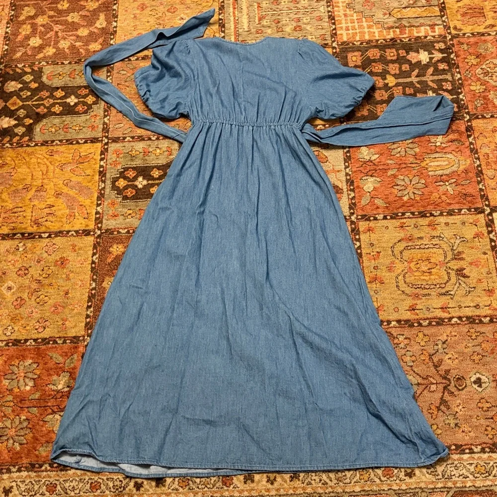 Blue Denim Chambray Twist Front Puff Sleeve Dress - Picture 5 of 5